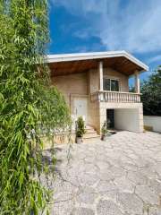 فروش ویلاباغ 205 متری در آپادانا