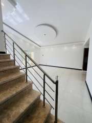 فروش ویلاباغ 205 متری در آپادانا