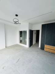 فروش ویلا تریبلکس نما مدرن 220 متری در نور